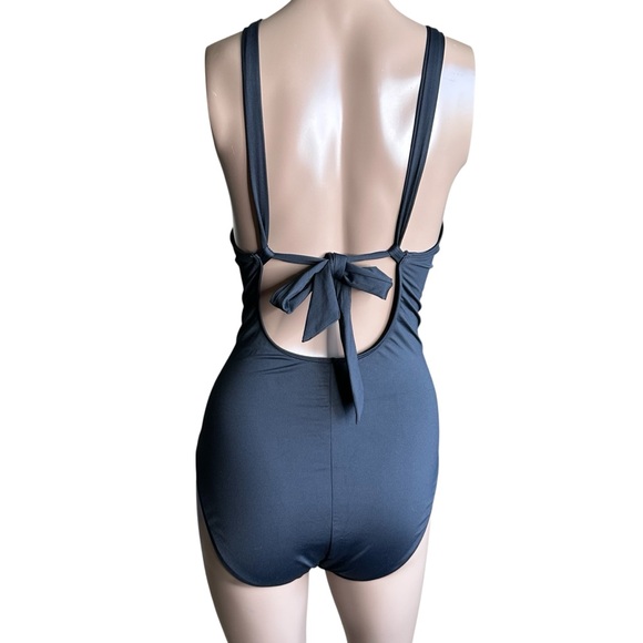 La Blanca Island Goddess Hi Neck Keyhole Back Tie Crisscross Strap Swimsuit NEW - Picture 4 of 4